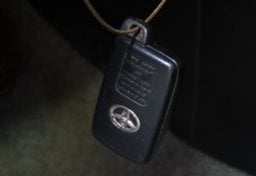 2015 Toyota Prius III - Thumbnail 19