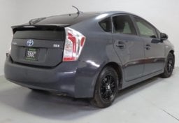 2015 Toyota Prius III - Thumbnail 7