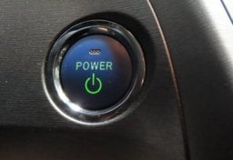 2015 Toyota Prius III - Thumbnail 31