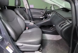 2015 Toyota Prius III - Thumbnail 25