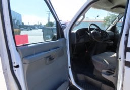 2008 Ford E-350 Frontline - Thumbnail 16