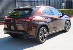 2019 Lexus UX 200 - Thumbnail 10