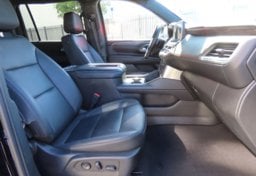 2024 Chevrolet Suburban LT - Thumbnail 28