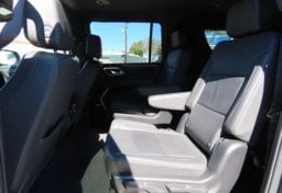 2024 Chevrolet Suburban LT - Thumbnail 25