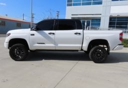 2020 Toyota Tundra SR5 - Thumbnail 10