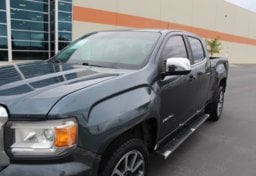 2019 GMC Canyon 4x4 Denali - Thumbnail 18