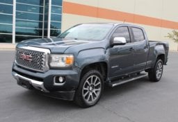 2019 GMC Canyon 4x4 Denali - Thumbnail 2