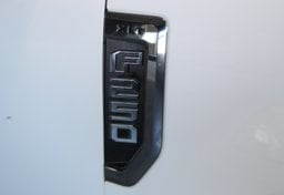 2019 Ford F-250 Super Duty 4x4 - Thumbnail 26