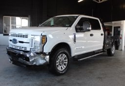 2019 Ford F-250 Super Duty 4x4 - Thumbnail 4
