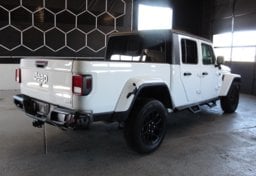 2023 Jeep Gladiator - Thumbnail 8
