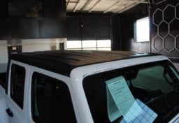 2023 Jeep Gladiator - Thumbnail 18