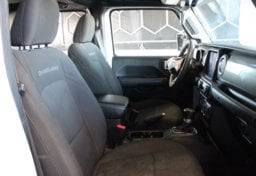 2023 Jeep Gladiator - Thumbnail 32