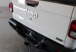 2023 Jeep Gladiator - Thumbnail 27