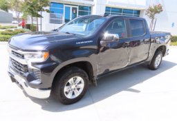 2023 Chevrolet Silverado 1500 LT - Thumbnail 2