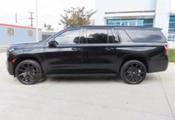 2021 Chevrolet Suburban RST - Thumbnail 5