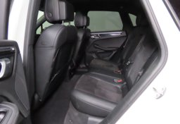 2019 Porsche Macan - Thumbnail 24