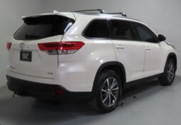 2019 Toyota Highlander XLE - Thumbnail 9