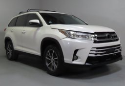 2019 Toyota Highlander XLE - Thumbnail 3