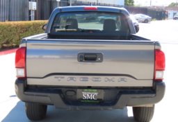2019 Toyota Tacoma SR - Thumbnail 12