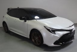 2025 Toyota Corolla Hatchback Nightshade - Thumbnail 3