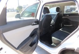 2023 Volkswagen Taos SE - Thumbnail 26