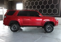 2017 Toyota 4Runner - Thumbnail 9