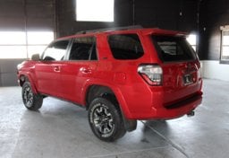2017 Toyota 4Runner - Thumbnail 6