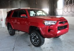 2017 Toyota 4Runner - Thumbnail 3