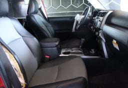 2017 Toyota 4Runner - Thumbnail 13