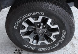 2017 Toyota 4Runner - Thumbnail 30