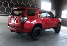 2017 Toyota 4Runner - Thumbnail 4