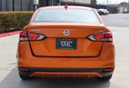 2022 Nissan Versa SR - Thumbnail 11