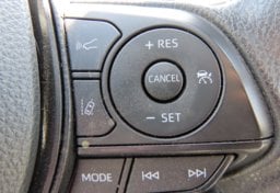 2025 Toyota RAV4 Hybrid XLE - Thumbnail 28