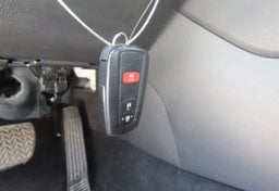 2025 Toyota RAV4 Hybrid XLE - Thumbnail 31