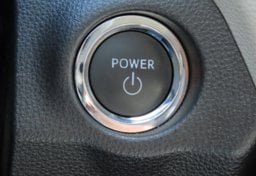 2025 Toyota RAV4 Hybrid XLE - Thumbnail 30