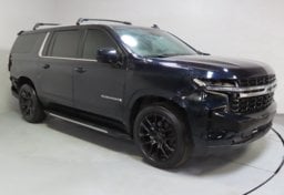 2023 Chevrolet Suburban LS - Thumbnail 2