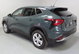 2025 Chevrolet Trax LS - Thumbnail 9