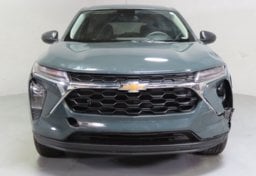 2025 Chevrolet Trax LS - Thumbnail 12