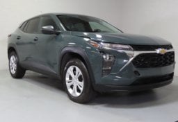 2025 Chevrolet Trax LS - Thumbnail 3
