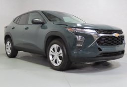 2025 Chevrolet Trax LS - Thumbnail 3