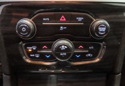 2022 Chrysler 300 Touring - Thumbnail 33