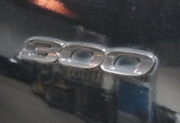 2022 Chrysler 300 Touring - Thumbnail 17