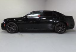 2022 Chrysler 300 Touring - Thumbnail 6