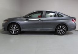 2026 Volkswagen Jetta SE - Thumbnail 5