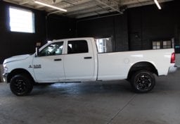 2014 Ram 3500. 4x4 - Thumbnail 11