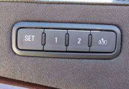 2018 Cadillac Escalade Luxury - Thumbnail 33