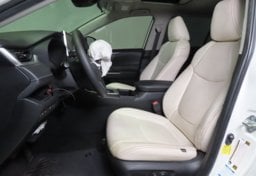 2022 Toyota RAV4 XLE Premium - Thumbnail 28