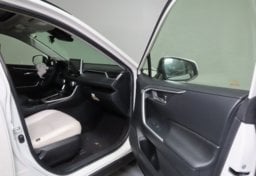 2022 Toyota RAV4 XLE Premium - Thumbnail 21