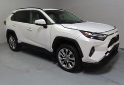 2022 Toyota RAV4 XLE Premium - Thumbnail 1