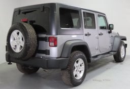 2018 Jeep Wrangler JK Unlimited Sport S - Thumbnail 9
